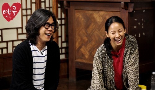 이상순(좌부터/가수/롤러코스터/베란다프로젝트),이효리(가수/핑클)
Lee Sang-soon (left) and Lee Hyori are seen in a screenshot from SBS’ “Thank You” on June 7.   SBS