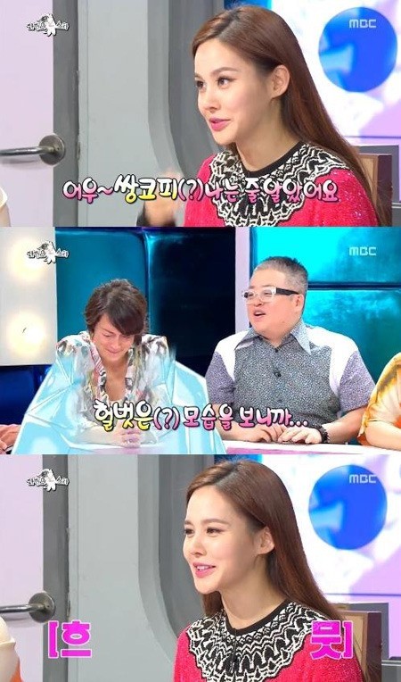 아이비(위부터/박은혜/가수/뮤지컬배우),박칼린(KolleenPark/음악감독/교수/케이노트뮤직아카데미원장/KAC한국예술원 학부장),김형석(작곡가/전교수/케이노트뮤직아카데미대표/키위뮤직엔터테인먼트대표/한국예술원교수)
3일 방송된 MBC ‘황금어장-라디오스타’에 출연한 아이비는 “뮤지컬 ‘시카고’를 하면서 박칼린 선생님과 같은 피트니스 센터를 다녔는데 사우나에서 선생님의 나체를 보게 됐다”고 입을 열었다.
