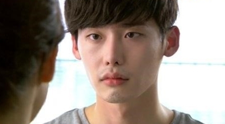 이종석(모델/탤런트)
SBS 드라마 ‘너의 목소리가 들려’ 1년 후 모습이 네티즌의 관심을 끌고 있다.