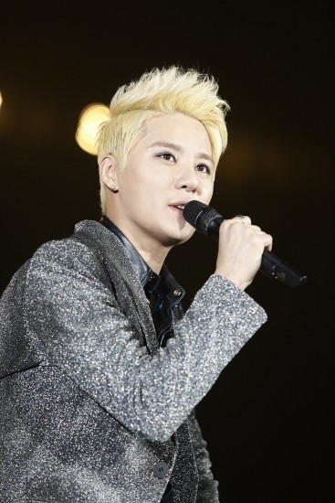 준수(김준수/가수/뮤지컬배우/JYJ)
여름철은 공연 비수기란 말이 무색할 만큼 하반기의 첫달인 7월부터 뮤지컬 대전이 뜨겁다. ‘스칼렛 핌퍼넬’ ‘하이스쿨 뮤지컬’ ‘시카고’ ‘해를 품은 달’ ‘엘리자벳’ ‘애비뉴큐(Q)’ ‘클레오파트라’ 등 해외 라이선스 초연과 앙코르, 창작 뮤지컬이 7~8월에 줄줄이 무대에 오른다.