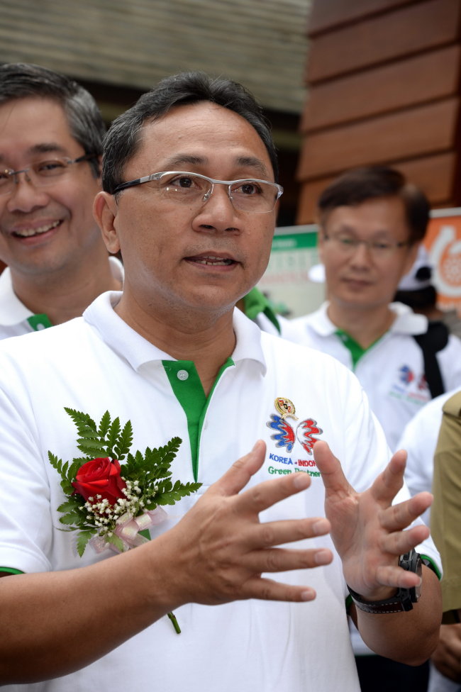 Indonesian Forestry Minister Zulkifli Hasan.   KFS