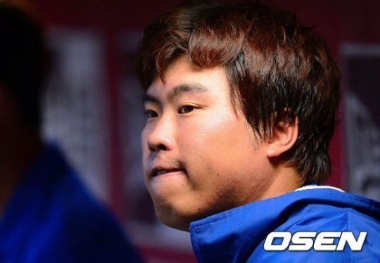 류현진(야구선수/LA다저스)
류현진은 11일(한국시간) 미국 애리조나주 피닉스의 체이스필드에서 열린 애리조나 다이아몬드백스와 원정경기에 시즌 18번째 선발 등판해 5이닝 동안 솔롬홈런을 포함해 7안타 5실점을 허용했다.