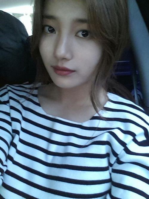 수지(배수지/가수/미쓰에이)
걸그룹 미쓰에이의 수지가 청순미와 성숙미를 동시에 발산하는 ‘셀카’를 공개했다.