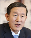 허창수(기업인/GS회장/FC서울구단주/전국경제인연합회회장)
허창수<사진> GS 회장이 계열사 현장 방문을 통해 ‘안전관리의 전도사’로 나섰다.
