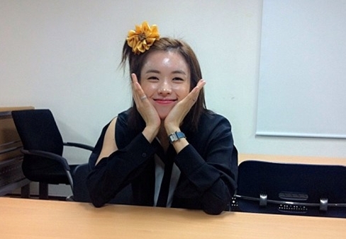 한효주(탤런트/영화배우)
배우 이정진이 작품에서 만나고 싶은 상대 배우로 한효주를 지목한 가운데 한효주의 꽃돼지 인증샷이 화제다.
　