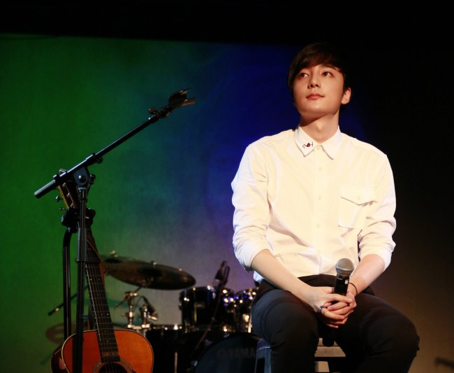 Roy Kim (Fortune Entertainment)