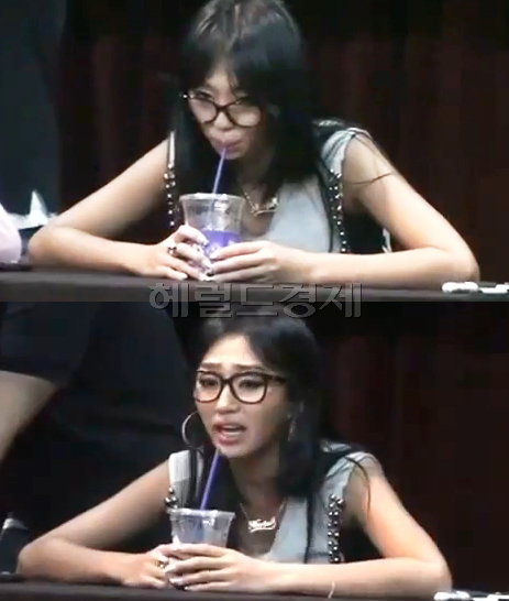 효린(김효정/가수/씨스타/씨스타19)
씨스타 효린이 ‘정색논란’에 휩싸여 온라인을 뜨겁게 달궜다.