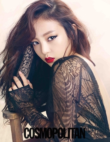 구하라(가수/탤런트/카라)
카라 멤버 구하라가 블랙 시스루 의상으로 섹시미를 뽐냈다.
