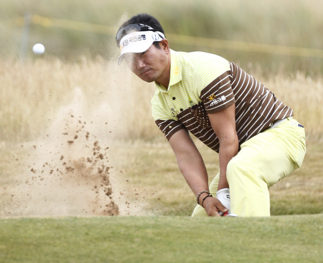 양용은(골퍼/KB금융그룹)
Korea’s Yang Yong-eun takes part in a practice round ahead of the British Open on Wednesday.   AP-Yonhap News