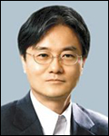 김영화(기업인/청담러닝대표이사)
초ㆍ중ㆍ고등학생을 대상으로 하는 주니어 영어학원인 청담어학원(대표 김영화·사진)이 2013년을 맞아 ‘창의 인재’를 발굴ㆍ양성할 수 있는 새로운 프로그램 도입을 통해 변화를 시도하고 있다.