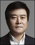 소진세(기업인/롯데슈퍼대표이사사장/코리아세븐대표이사)
신선한 상품을 저렴하게 소비자에게 공급하기 위해 롯데슈퍼(대표 소진세·사진)는 주요 산지의 생산자와 직거래를 늘리고 전국 곳곳에 전용 농장과 계약 농장을 운영하고 있다.