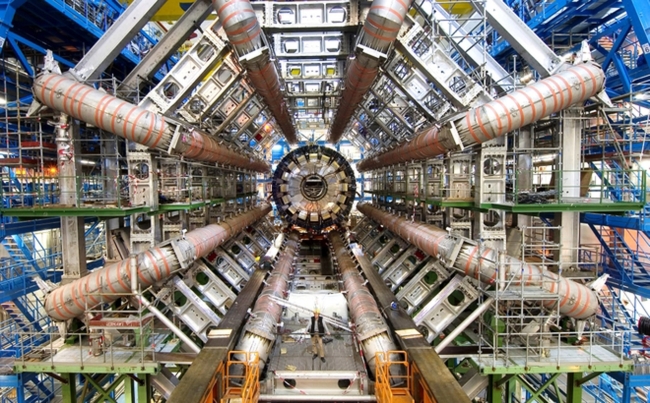 A particle detector at the Large Hadron Collider   MCT
A particle detector at the Large Hadron Collider   MCT