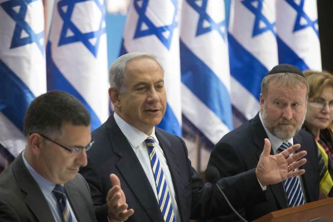 Israel’s Prime Minister Benjamin Netanyahu chairs the weekly cabinet meeting in Jerusalem on Sunday.   AFP-Yonhap News