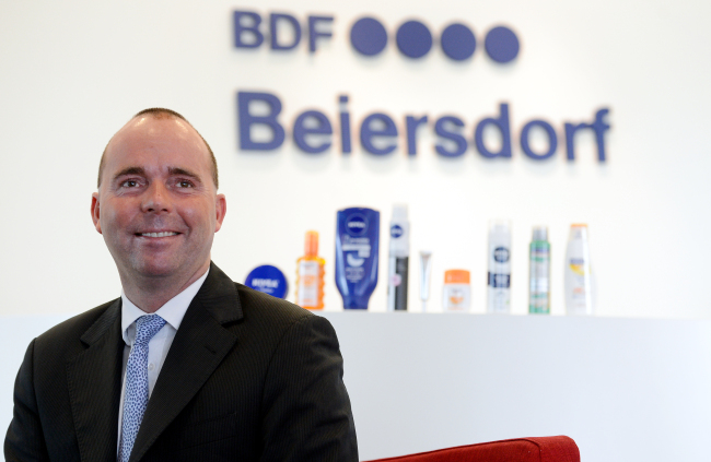 Stefan Ernst, managing director of Beiersdorf Korea, poses during an interview with The Korea Herald last week.   Ahn Hoon/The Korea Herald