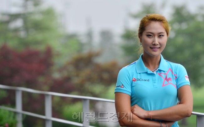 프로골퍼 김하늘 인터뷰<br />이상섭 기자. babong@heraldcorp.com 2013.07.12
프로골퍼 김하늘 인터뷰
이상섭 기자. babong@heraldcorp.com 2013.07.12
프로골퍼 김하늘 인터뷰
이상섭 기자. babong@heraldcorp.com 2013.07.12
