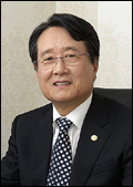 유장희(교수/BBB코리아회장/이화여자대학교명예교수/동반성장위원회위원장)
대ㆍ중소기업협력재단(이사장 유장희)이 영세한 뿌리산업 중소기업재직자들의 직무능력 향상을 위한 ‘찾아가는 교육서비스’를 24일부터 실시한다고 밝혔다. 교육분야는 뿌리산업 6대 분야(금형ㆍ소성가공ㆍ열처리ㆍ용접ㆍ주조ㆍ표면처리)다.
