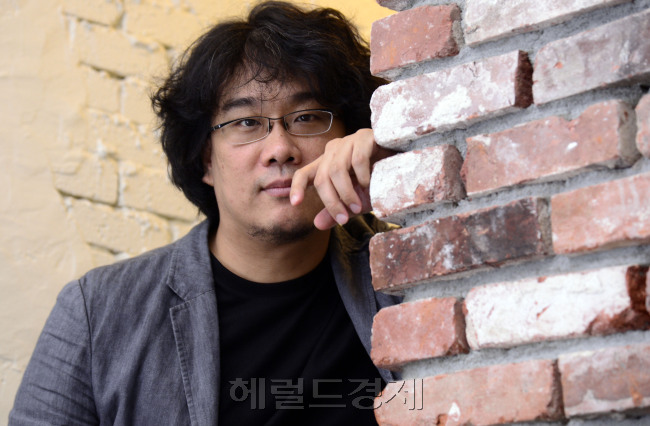 영화 '설국열차' 봉준호 감독. 박해묵 기자/mook@heraldcorp.com
영화 '설국열차' 봉준호 감독. 박해묵 기자/mook@heraldcorp.com
영화 '설국열차' 봉준호 감독. 박해묵 기자/mook@heraldcorp.com