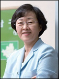 신연희(기초단체장/서울특별시강남구구청장)
전국 최우수 도시를 표방하는 서울 강남구(구청장 신연희ㆍ사진)가 이달 초 실시된 부서장 이상 간부 공무원의 청렴성 수준 평가에서 신연희 구청장이 10점 만점에 9.95점을, 일반 간부의 평균 점수는 9.66점을 기록했다고 24일 밝혔다.