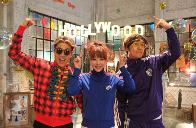 김종민(가수/코요태),신지(이지선/가수/코요태),빽가(백성현/가수/사진작가/코요태)
국내 최장수 혼성그룹 코요태가 디지털 싱글 ‘헐리우드’를 25일 정오에 발표한다.