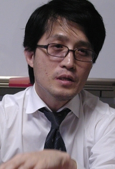 성재기(사회기관단체인/남성연대상임대표)
한강에 투신하겠다고 예고해 파장을 불러 일으키고 있는 성재기 남성연대 대표가 25일 트위터에 “왜 다들 투신하면 제가 죽을 것이라 생각하십니까?”란 글을 남겼다.
