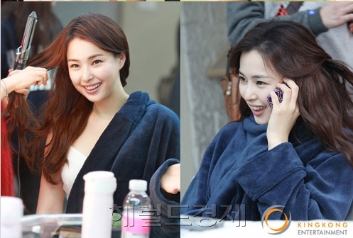 이하늬(탤런트/미스코리아)
24일 온라인 커뮤니티에는 ‘이하늬 미공개 컷’ 이라는 제목으로 화보 촬영을 위해 준비중인 이하늬의 모습이 공개됐다.