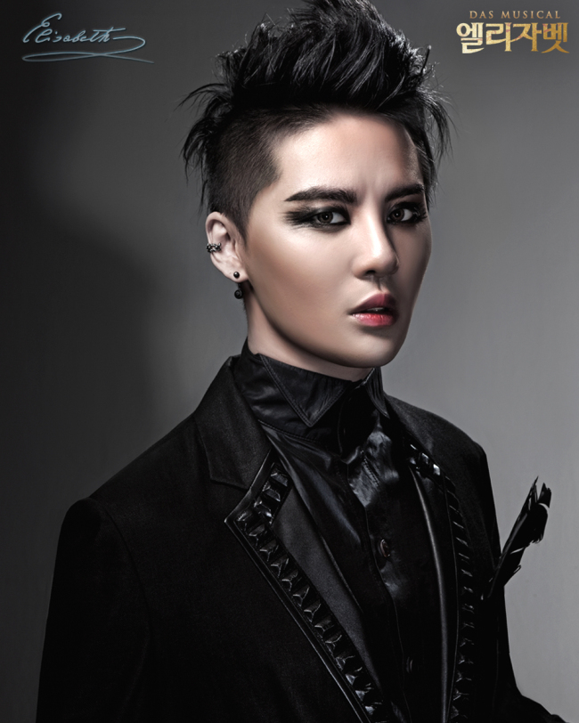 준수(김준수/가수/뮤지컬배우/JYJ)
뮤지컬 ‘엘리자벳’ 프레스콜이 서울 서초구 서초동에 위치한 예술의 전당 오페라 극장에서 진행됐다.