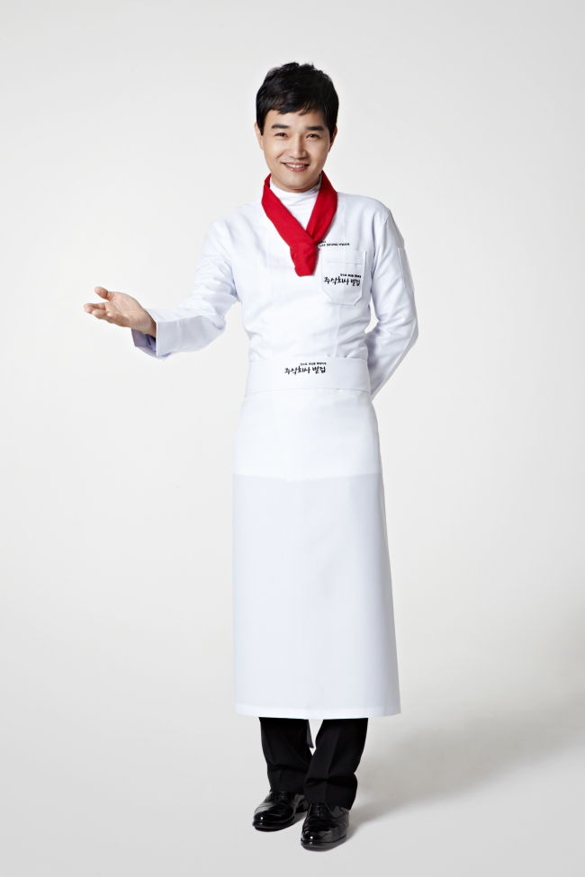 이승환(개그맨/기업인)
방송인 겸 사업가 이승환이 본격적으로 방송활동 재개에 나선다. ‘개그콘서트‘에서 박준형, 정종철과 함께 갈갈이 삼형제로 활동하며 대중에게 이름을 알린 그는 지난 10여 년간 벌집삼겹살 등 다수의 프랜차이즈를 운영하느라 방송 활동에 소홀했던 게 사실이다. 그랬던 그가 방송 복귀를 선언한 데는 나름의 이유가 있다.