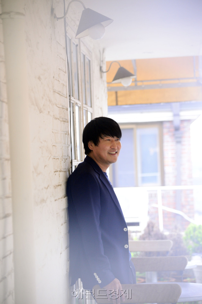 영화 '설국열차' 배우 송강호. 박해묵 기자/mook@heraldcorp.com
영화 '설국열차' 배우 송강호. 박해묵 기자/mook@heraldcorp.com
영화 '설국열차' 배우 송강호. 박해묵 기자/mook@heraldcorp.com