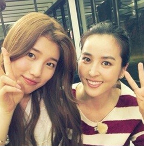 수지(배수지/가수/미쓰에이),한혜진(탤런트/영화배우)
미쓰에이 수지와 배우 한혜진의 다정한 사진이 누리꾼의 주목을 끌고 있다.