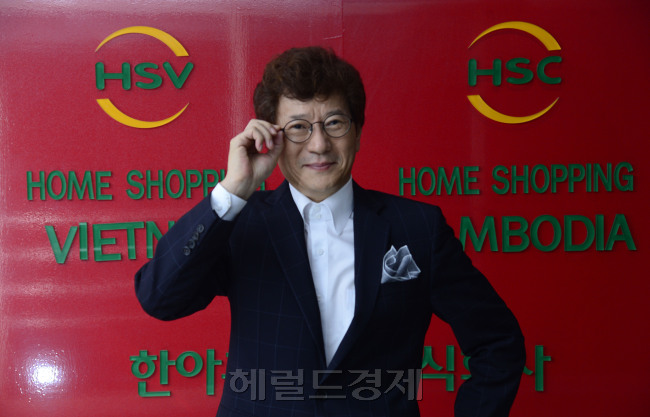 김용 (주)한아홈쇼핑 회장. 박해묵 기자/mook@heraldcorp.com
김용 (주)한아홈쇼핑 회장. 박해묵 기자/mook@heraldcorp.com