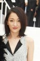 저우쉰(ZhouXun/영화배우)
중국 톱 여배우들의 열애가 꼬리에 꼬리를 물자 충격에 휩싸였다.