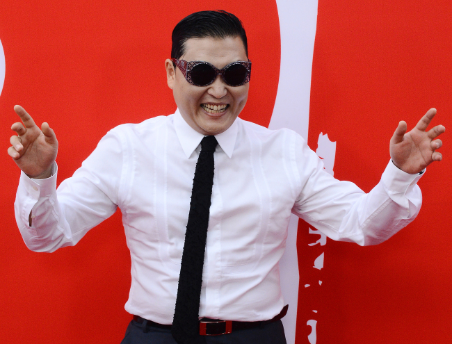 싸이(박재상/가수/음악PD)
Psy attends the premiere of “RED 2” at the Westwood Village Theater in Los Angeles on July 11.   UPI-Yonhap News