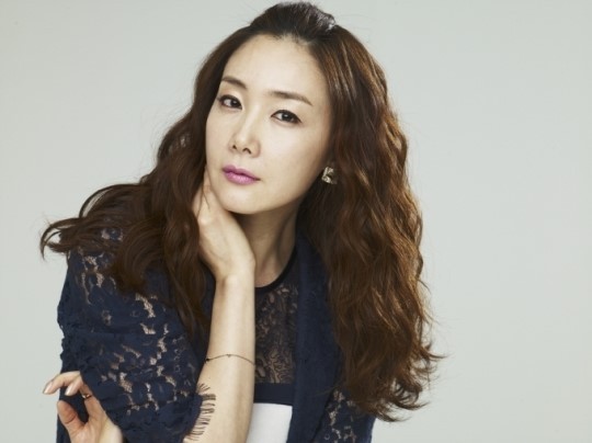 최지우(영화배우/탤런트)
31일 SBS는 최지우가 오는 9월 말 방송 예정인 SBS 월화드라마 ‘수상한 가정부’(가제)에 주인공 ‘박복녀’로 캐스팅됐다고 밝혔다.
　