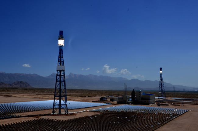 A 50-megawatt solar thermal power plant in Delingha of Haixi Mongolian-Tibetan Autonomous Prefecture, northwest China’s Qinghai province.
Xinhua-Yonhap News