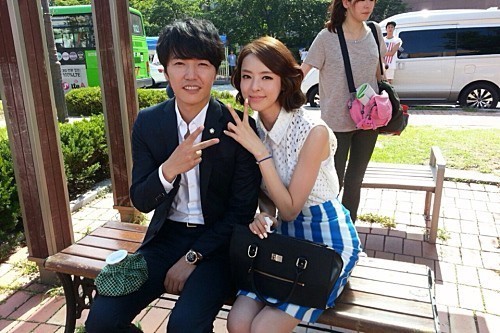 윤상현(탤런트),이다희(탤런트/영화배우)
배우 이다희가 촬영현장에서 윤상현과 연인 같은 인증샷을 공개했다.