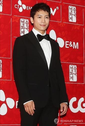 지성(곽태근/탤런트/영화배우)
Actress Lee Bo-young and actor Ji Sung announced Friday that they will tie the knot on Sept. 27.