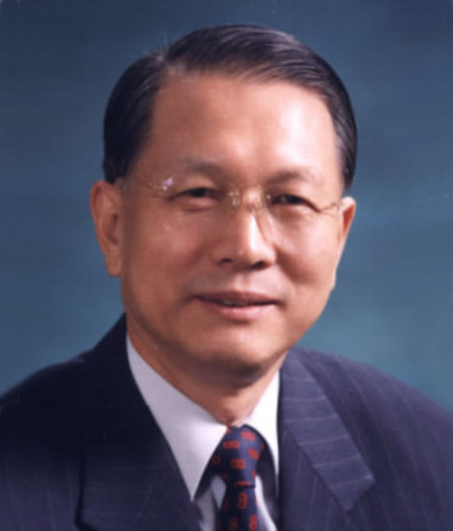 청와대 비서실장에 김기춘<br />    (서울=연합뉴스) 5일 신임 청와대 비서실장에 임명된 김기춘 전 법무부 장관.  2013.8.5<br />    << 연합뉴스 DB >><br />    zjin@yna.co.kr<br />(끝)