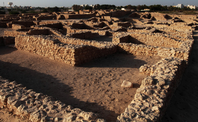 A Bronze-age settlement near the encroaching modern village of Saar, Bahrain.   AP-Yonhap News