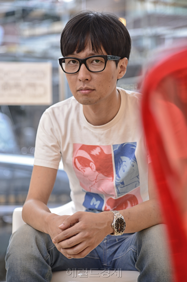 영화 '더 테러 라이브' 김병우 감독. 박해묵 기자/mook@heraldcorp.com
영화 '더 테러 라이브' 김병우 감독. 박해묵 기자/mook@heraldcorp.com
영화 '더 테러 라이브' 김병우 감독. 박해묵 기자/mook@heraldcorp.com