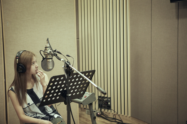 김예림(가수/투개월)
Singer Lim Kim announced Tuesday that she will release her second mini-album as a solo artist next month.