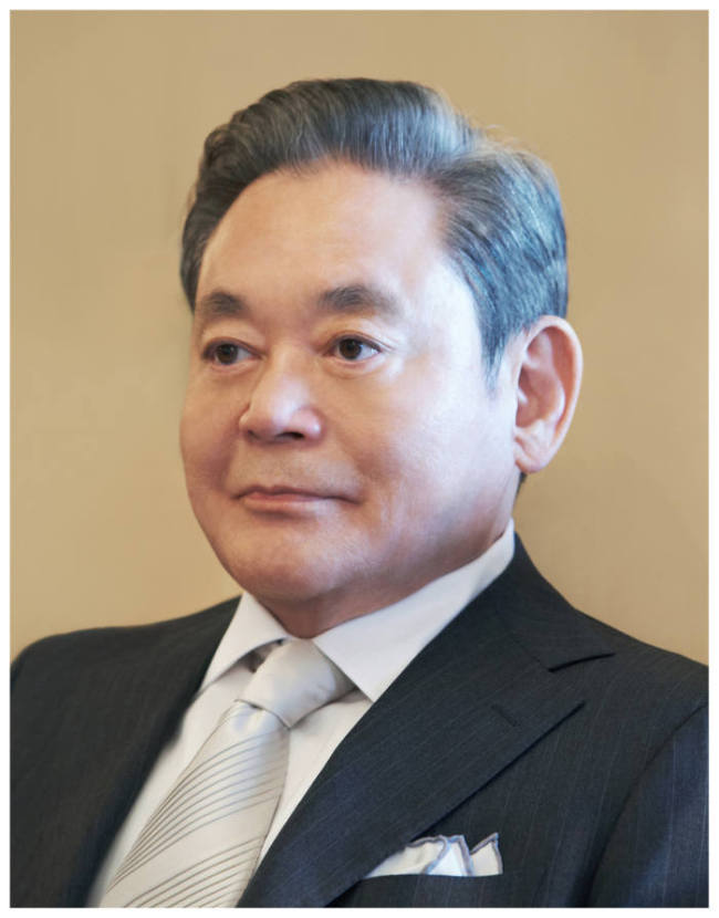 이건희(기업인/국제기관단체인/삼성전자회장)
Samsung Group chairman Lee Kun-hee will host a dinner at the Shilla hotel on Aug. 16 to commemorate the 20th anniversary of his declaration of the “New Management Initiative.”