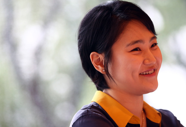 장한나(첼리스트/지휘자)
Cellist and conductor Chang Han-na speaks to the press at the Westin Chosun Seoul on Tuesday.   Yonhap News