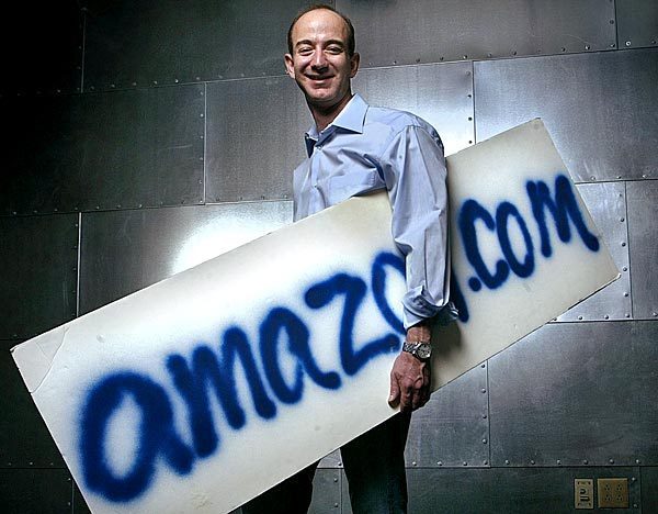 제프베조스(JeffBezos/기업인/아마존닷컴대표이사)
미국 유력 일간지 워싱턴포스트(WP)를 인수한 아마존닷컴 창업자 겸 최고경영자(CEO) 제프 베조스(49)의 행보가 연일 주목을 끌고 있다. 6일 유력 언론 인수를 발표한 데 이어 이번엔 고가 미술품 시장에 진출할 채비를 마쳤다.