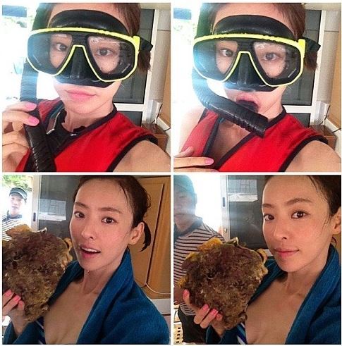 이다희(탤런트/영화배우)
이다희는 지난 10일 자신의 미투데이에 “오늘 스노클링하면서 대왕조개도 보고 날씨도 정말 좋아서 다들 신났어요. 산호섬 정말 예쁘다. 사랑해요”라는 내용의 글과 함께 사진 여러 장을 올렸다.
