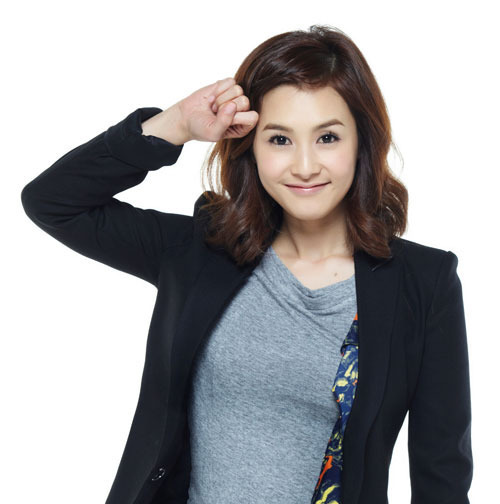 강혜정(영화배우/탤런트)
씨제스엔터테인먼트는 12일 공식 보도자료를 통해 강혜정과의 전속계약 체결 소식을 전했다. 남편이자 에픽하이 멤버 타블로와 YG엔터테인먼트에 소속돼 있었던 강혜정은 계약 만료에 따라 새로운 소속사에 둥지를 틀었다.