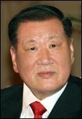 정몽구(기업인/현대기아자동차그룹대표이사회장)
정몽구 현대자동차그룹 회장이 최근 미국과 유럽 시장의 부진으로 갈수록 그 중요도가 높아지고 있는 중국 시장을 연일 챙기고 있어 주목된다.