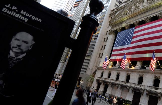 A picture of financier JPMorgan across the street from the New York Stock Exchange in New York    AP-Yonhap News