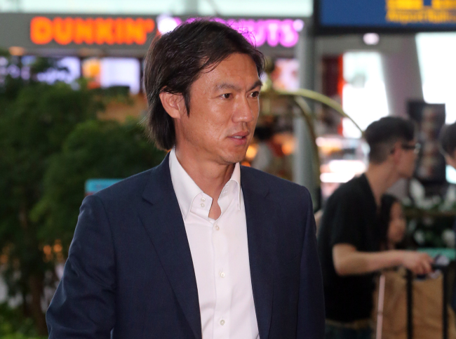 홍명보(축구감독/전축구선수/축구국가대표팀)
Hong Myung-bo, head coach of South Korean men’s national football team, is scheduled to depart for Germany on Friday to see players expected to join his lineup for the 2014 FIFA World Cup, officials said.
