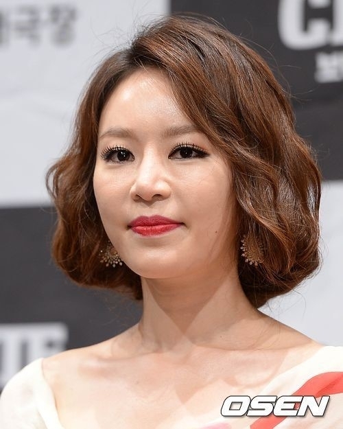 리사(정희선/가수/뮤지컬배우)
가수 리사가 헤어진 전 연인인 배우 송창의를 언급하며 결별 심경을 전했다.