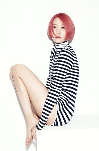 선미(이선미/가수)
최근 컴백한 가수 선미가 최근 한 매체와의 인터뷰에서 “섹시 콘셉트 퍼포먼스 소화를 위해 지금은 47kg까지 찌웠다”고 밝혔다.